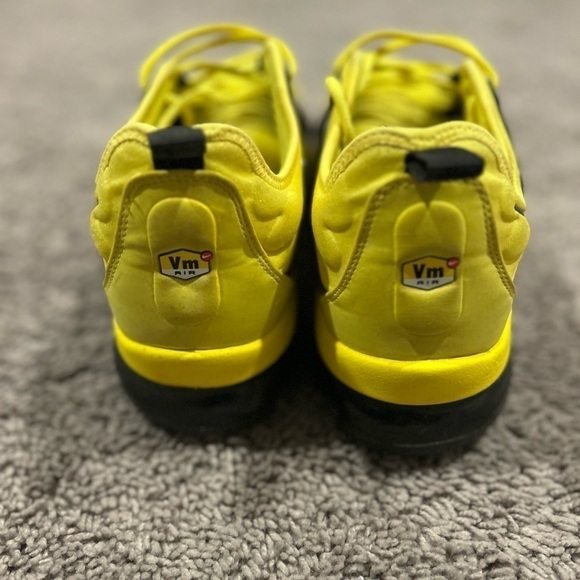 MEN'S NIKE AIR VAPORMAX PLUS RUNNING SHOES - Picture 5 of 7